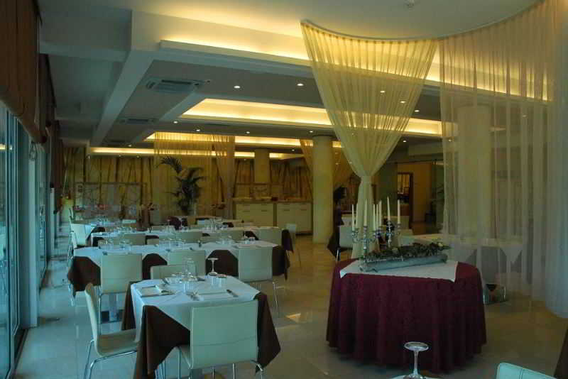 Hotel Rivus Peschiera del Garda Esterno foto