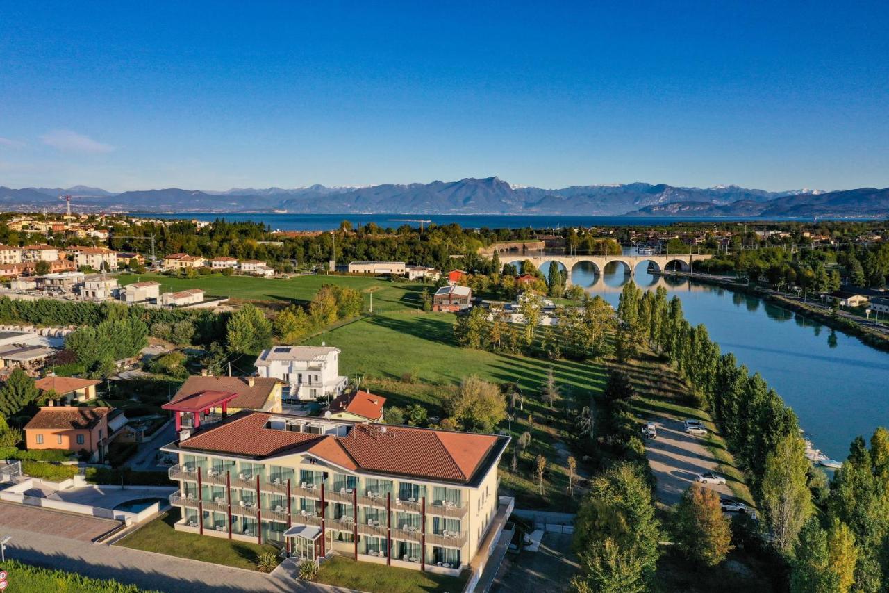Hotel Rivus Peschiera del Garda Esterno foto