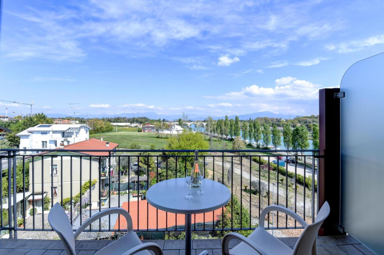 Hotel Rivus Peschiera del Garda Esterno foto
