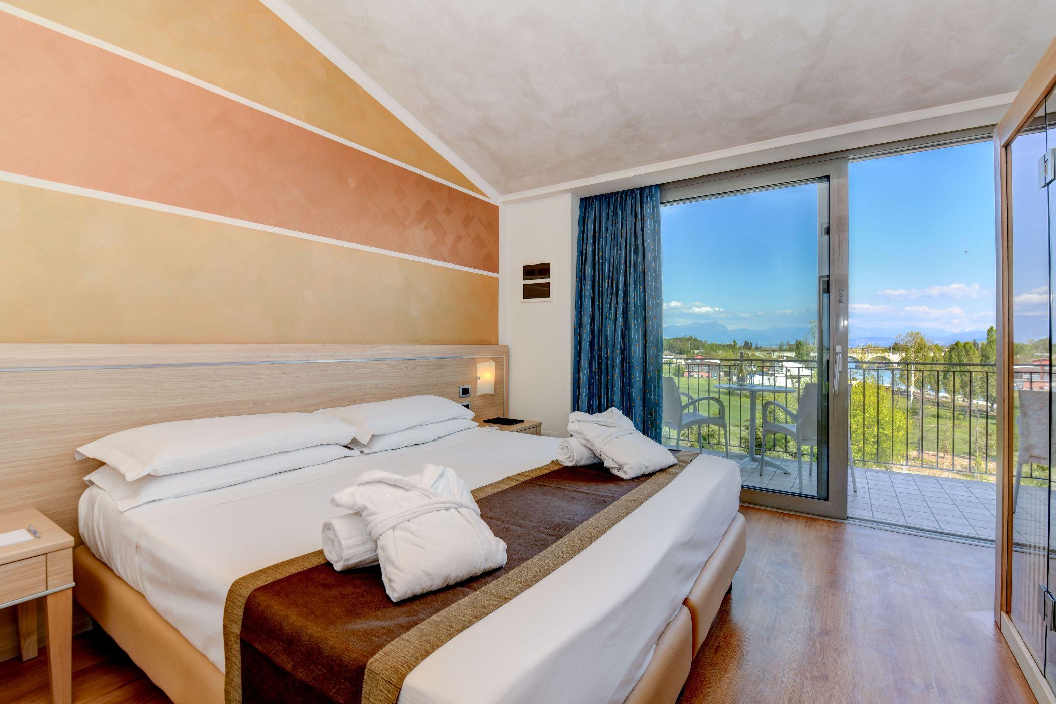 Hotel Rivus Peschiera del Garda Esterno foto