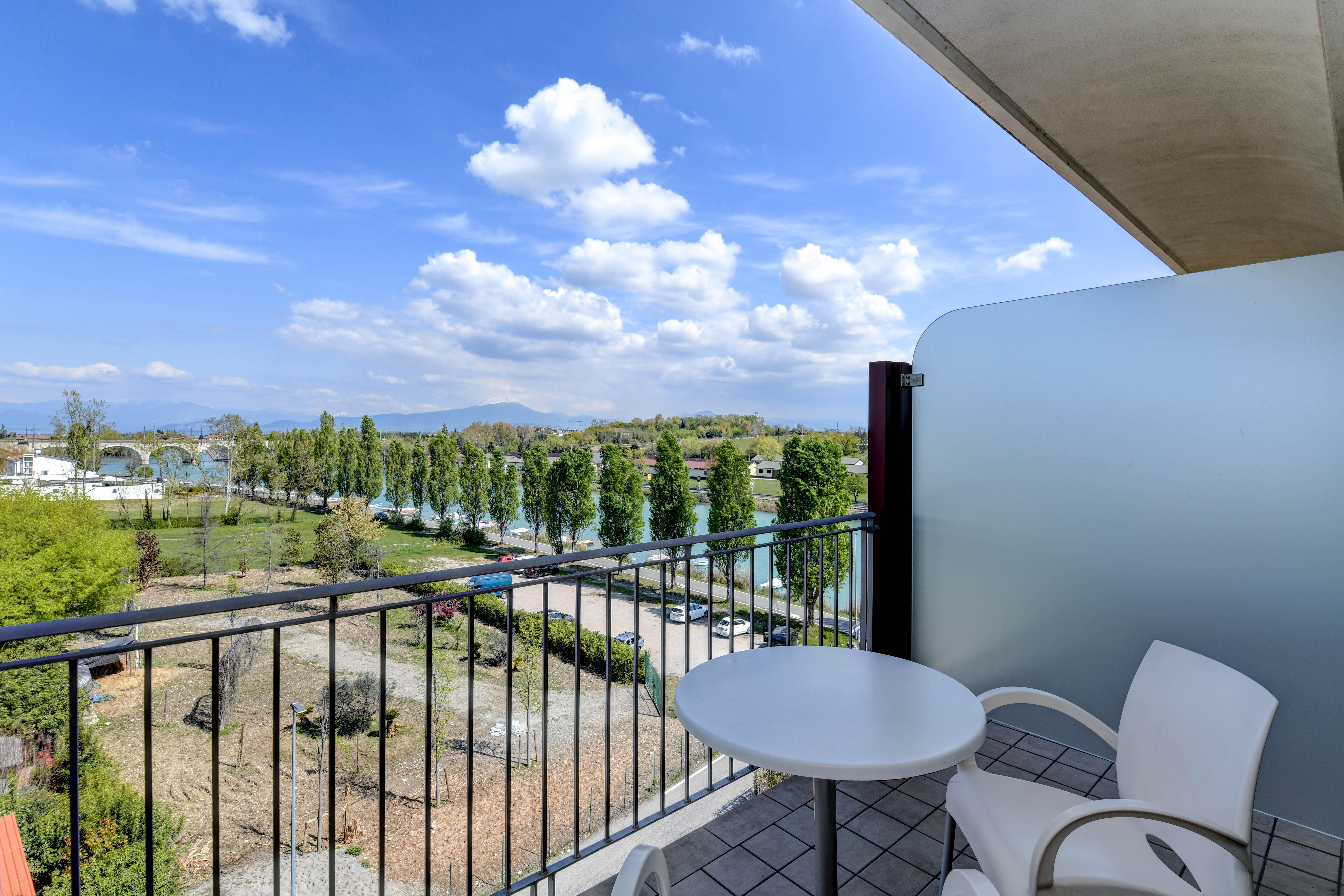 Hotel Rivus Peschiera del Garda Esterno foto