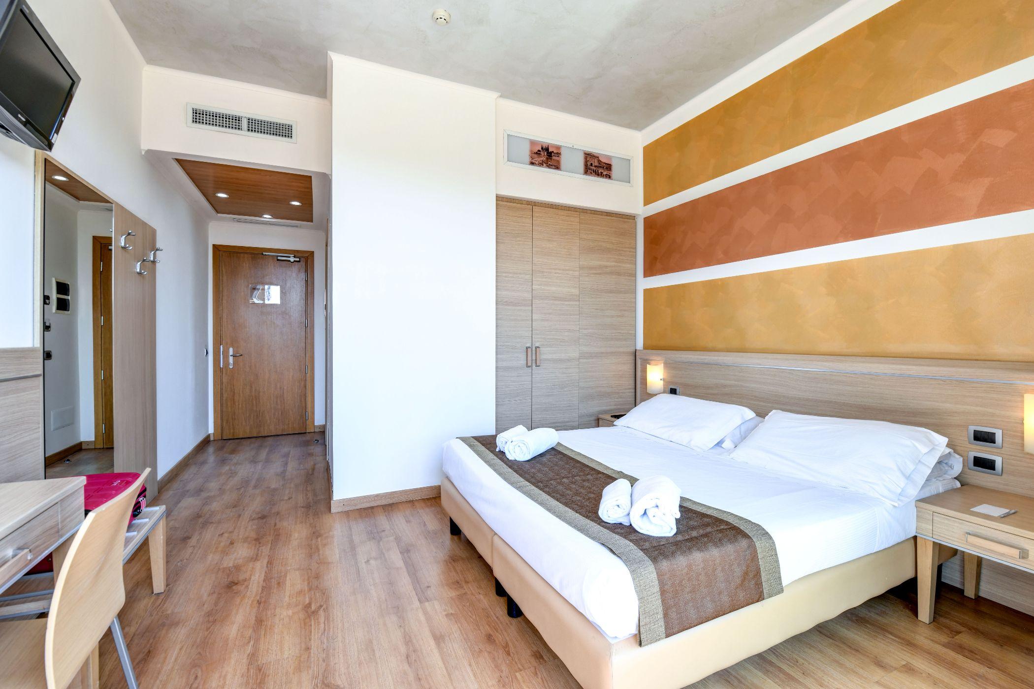 Hotel Rivus Peschiera del Garda Esterno foto