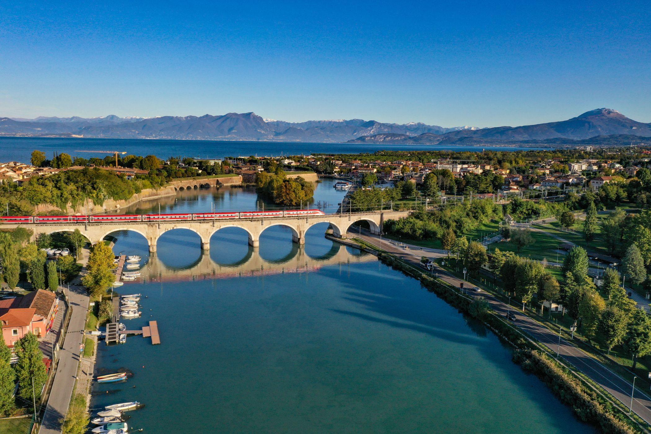 Hotel Rivus Peschiera del Garda Esterno foto