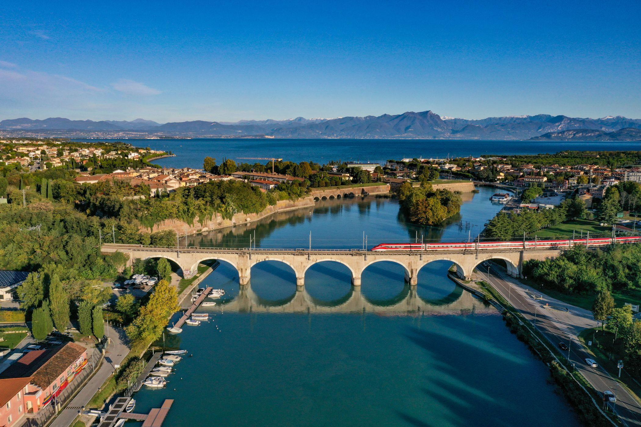 Hotel Rivus Peschiera del Garda Esterno foto