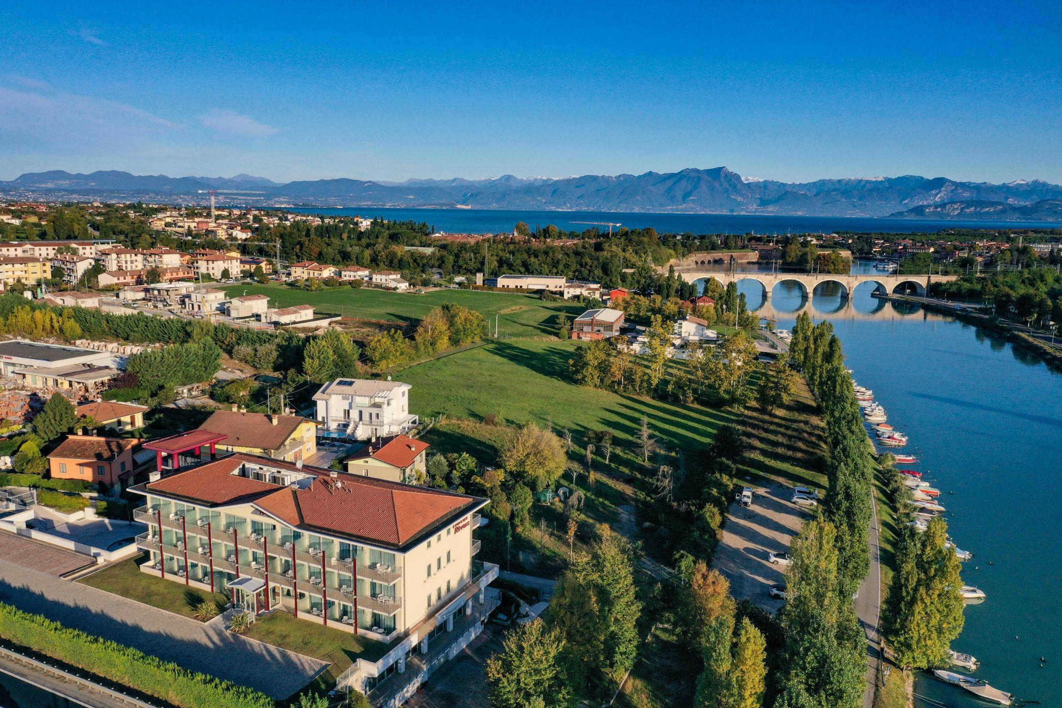 Hotel Rivus Peschiera del Garda Esterno foto