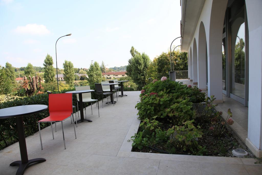 Hotel Rivus Peschiera del Garda Esterno foto