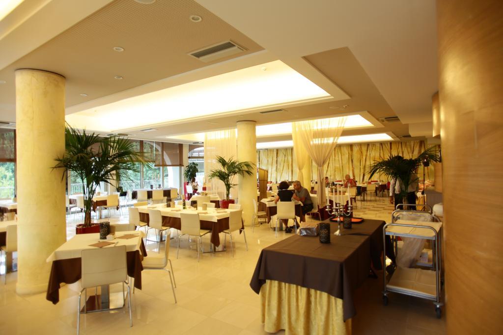 Hotel Rivus Peschiera del Garda Esterno foto