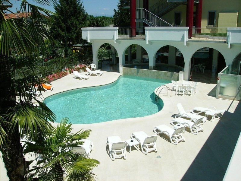 Hotel Rivus Peschiera del Garda Esterno foto